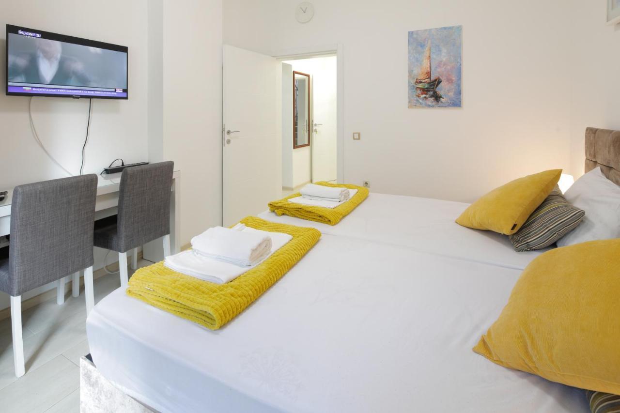 Aviator Apartments & Rooms Nikola Tesla Airport Belgrade Surčin Exterior foto